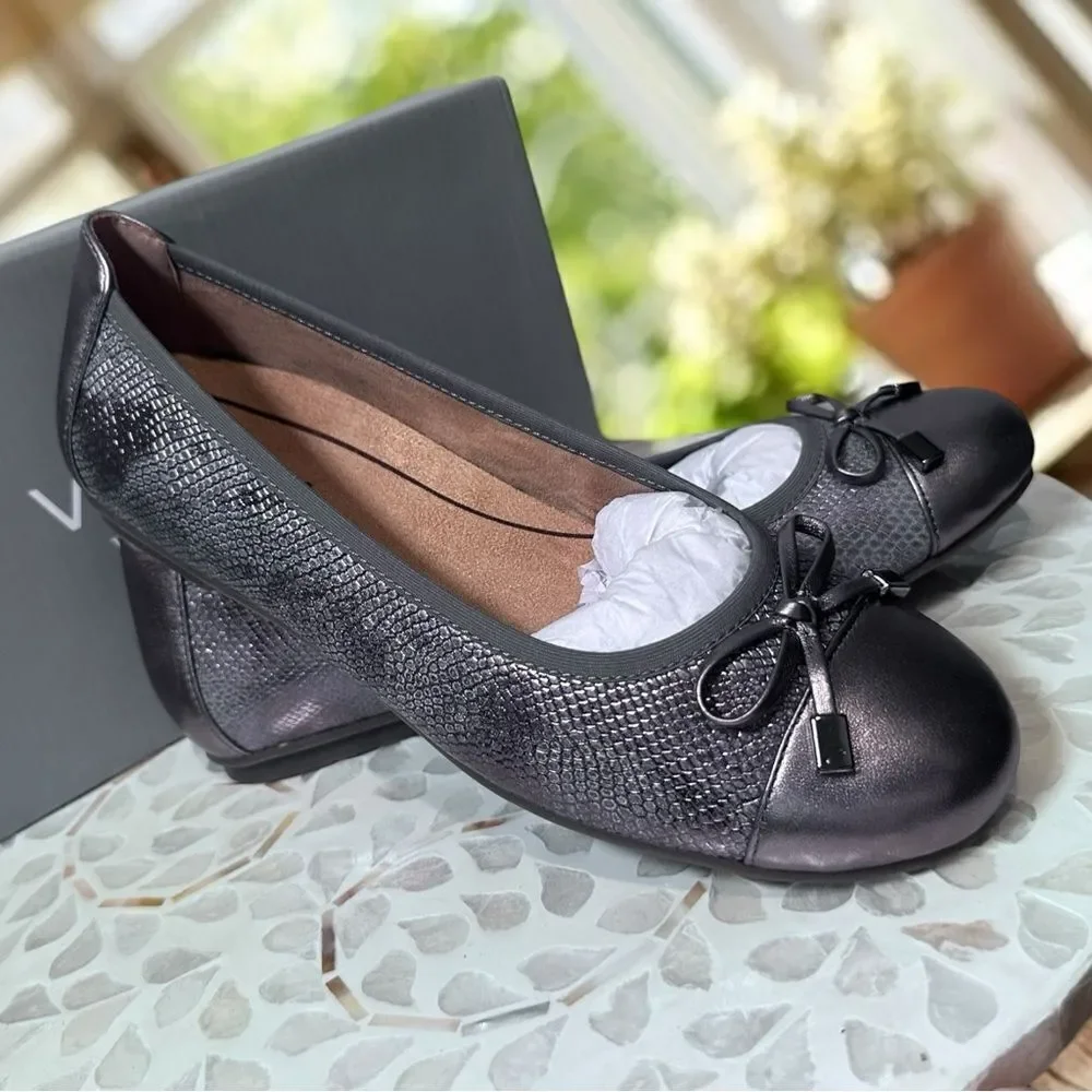 Vionic Women's Minna Ballet Flat Pewter
